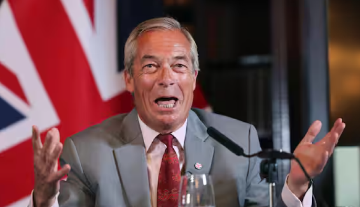 Scandalo finanziamenti, bufera su Reform UK: si dimettono due uomini vicini a Farage - 