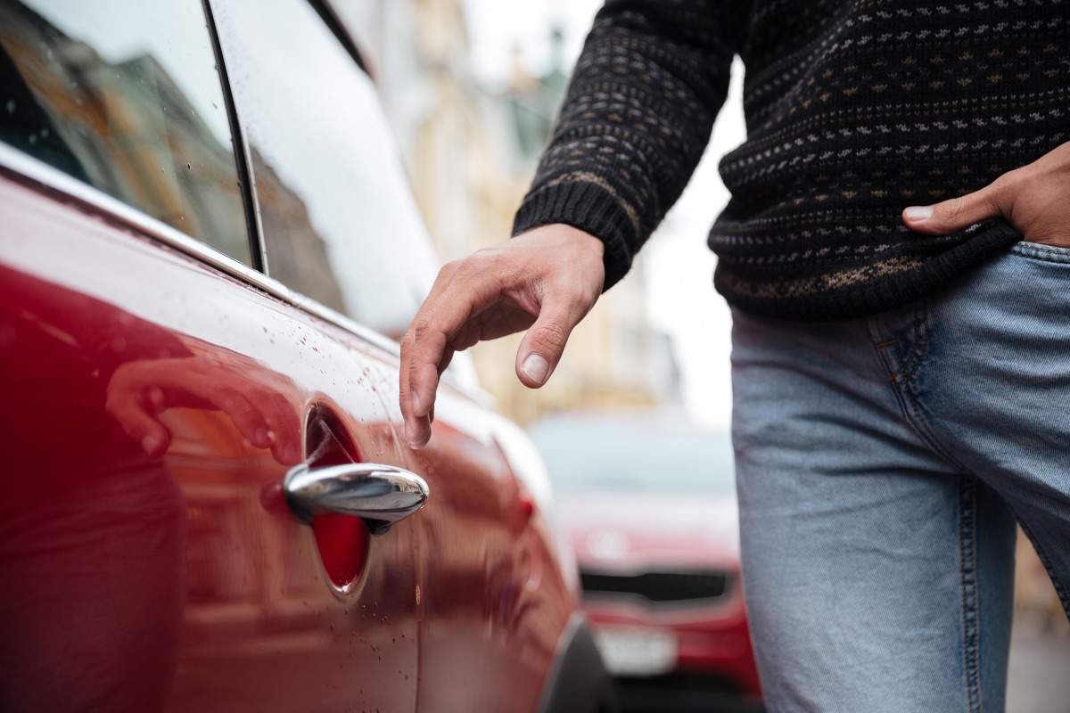 Ritorna l'ipotesi cancellazione del bollo auto: ecco chi non paga già oggi tra elettriche, storiche e disabilità - 