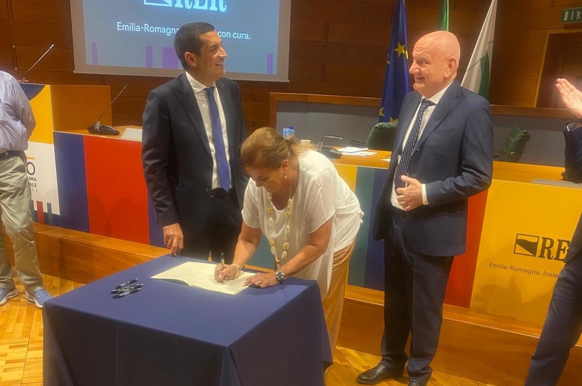 Patto per il Lavoro e il Clima, la Provincia di Rimini aderisce al nuovo accordo regionale - De Leonardis con il presidente De Pascale e l’assessore Colla