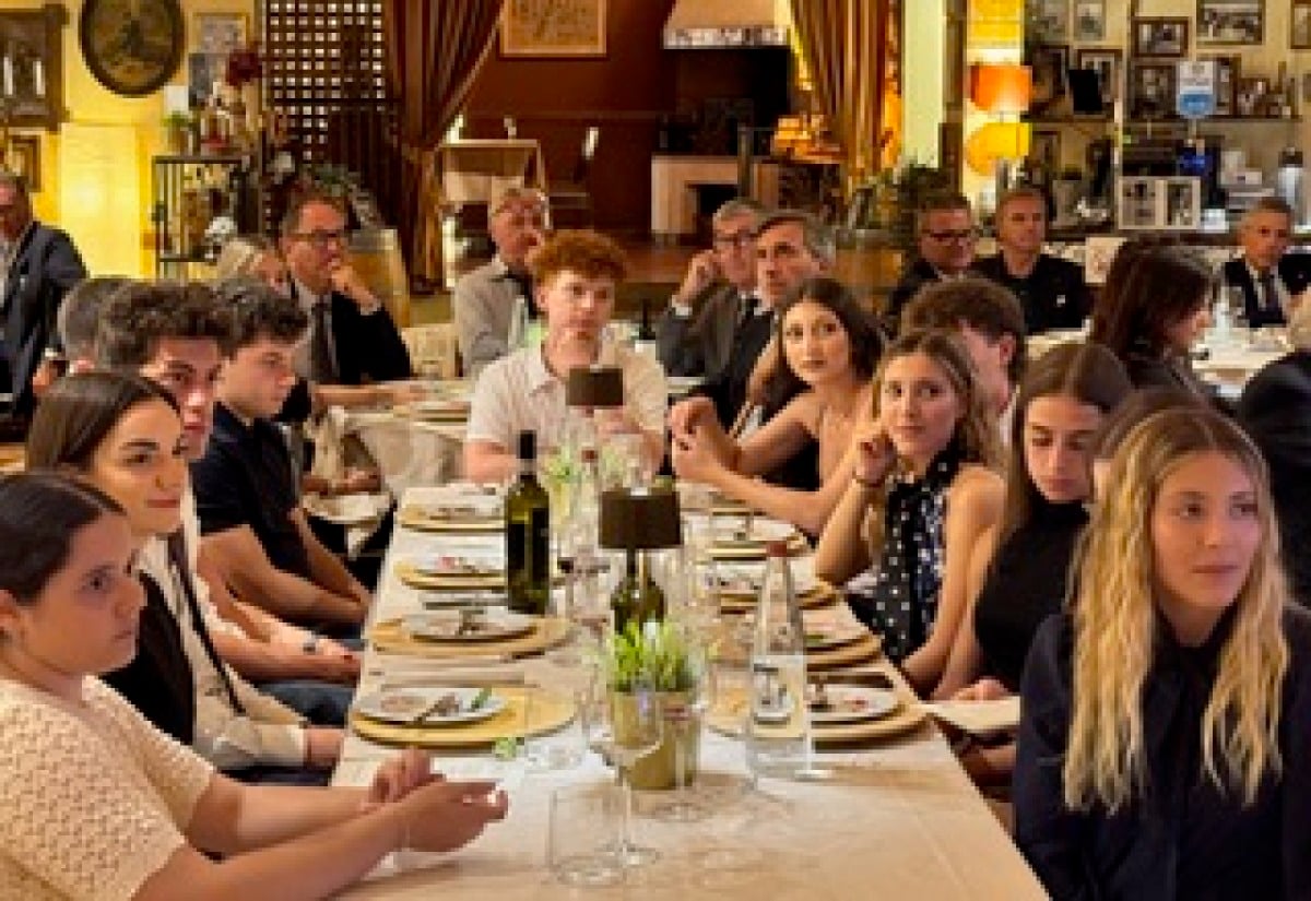 San Marino, il Rotary Club premia 15 talentuosi studenti: ecco chi sono - Gli studenti e le studentesse premiati