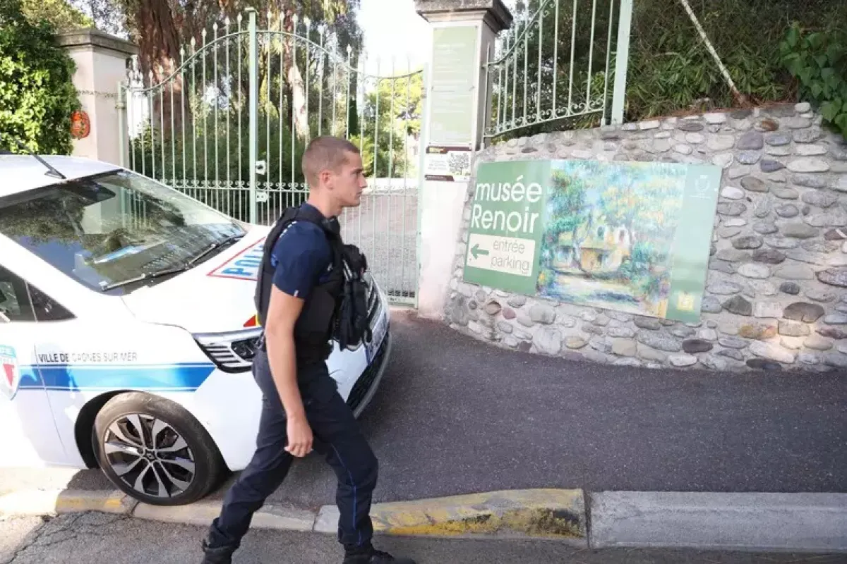 Furto al Museo Renoir: rubati quattro quadri, bottino da 9 milioni -  Ansa
