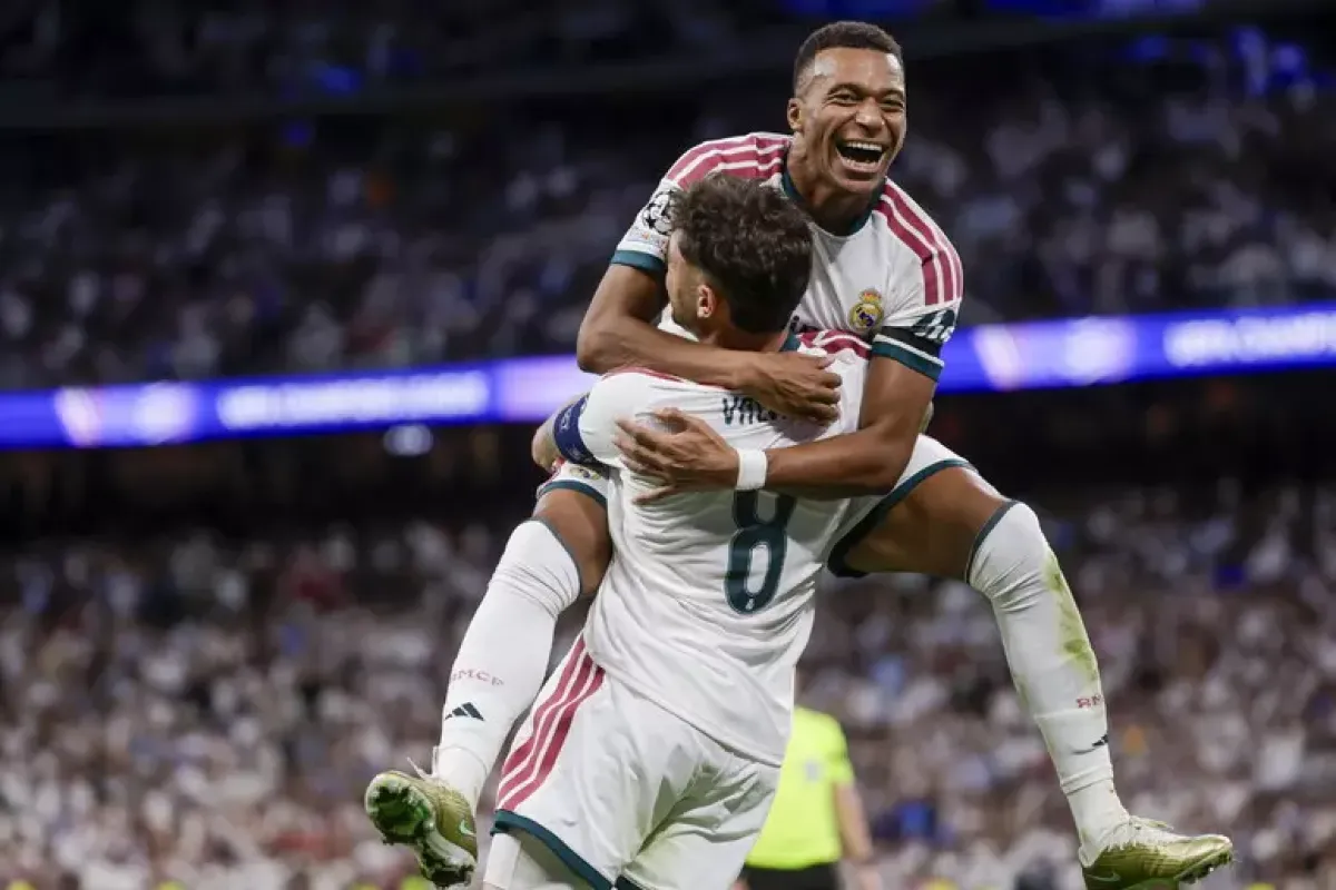 Champions League, l'Inter di Chivu parte già in salita: al Bernabéu vince il Real di Mourinho - © Ansa