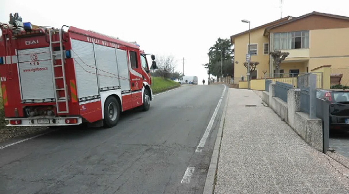 Crolla il balcone di casa: muore la proprietaria - Repertorio