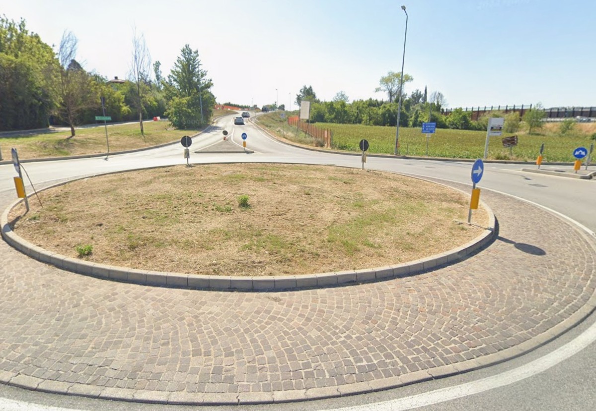 Riccione, al via i lavori per l’interramento dell’elettrodotto Riccione-Rimini - 