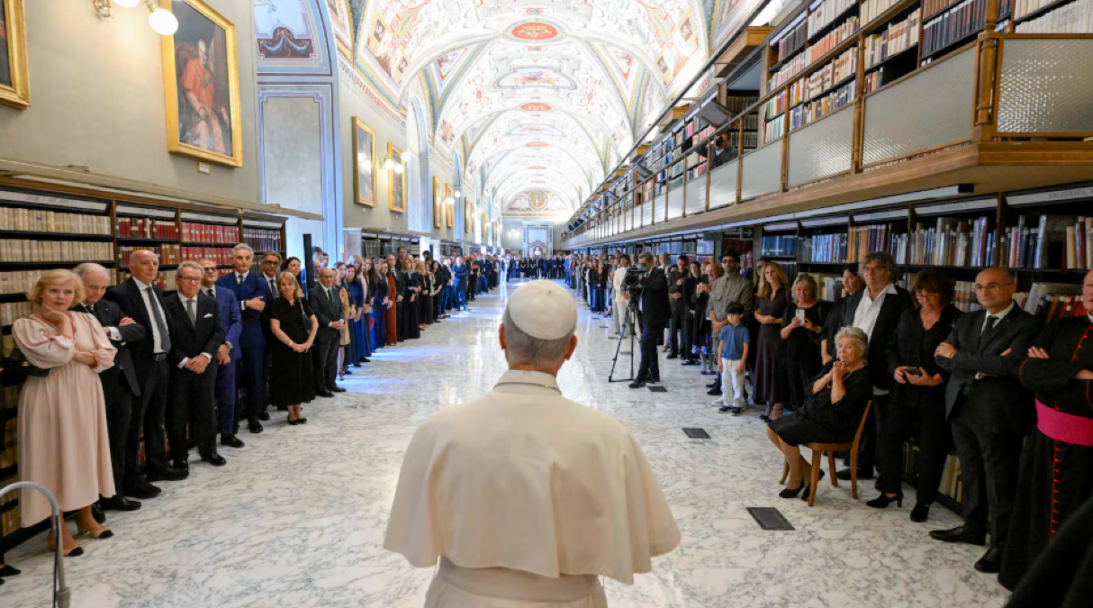 Vaticano, stop ai tagli Covid: Leone XIV restituisce lo stipendio pieno ai cardinali - 