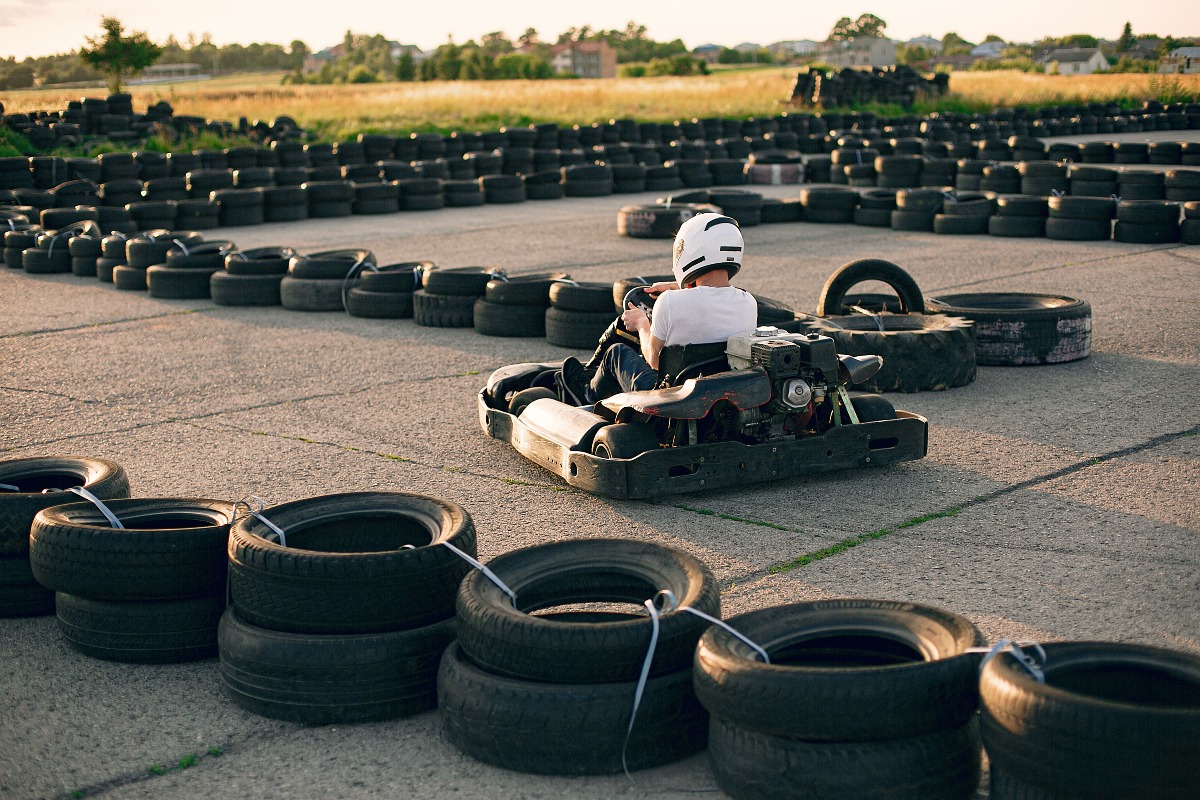 Tragedia sul go-kart: muore annegato un bambino di 11 anni, salva la sorellina di 8 - Repertorio