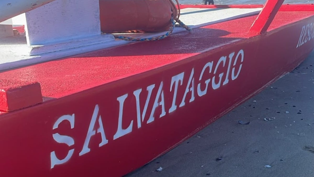 Malore in spiaggia a Rivabella: anziano soccorso dai salvataggi e dai sanitari - 