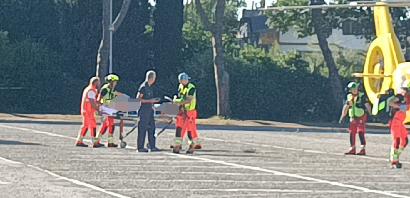 Cade da un'auto in corsa e sbatte il volto: grave una ragazza a Cattolica - PH BALLANTE