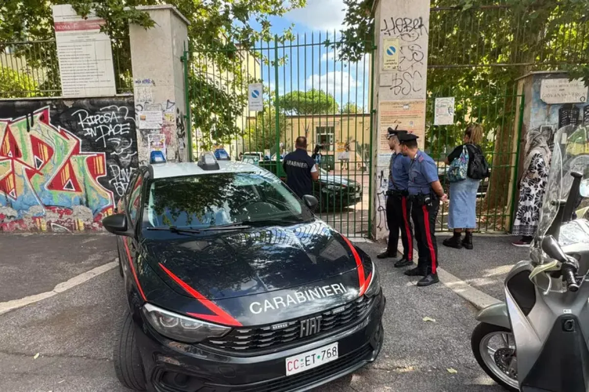 Studente spruzza spray al volto e accoltella un'insegnante: voleva filmare l'aggressione - © Ansa