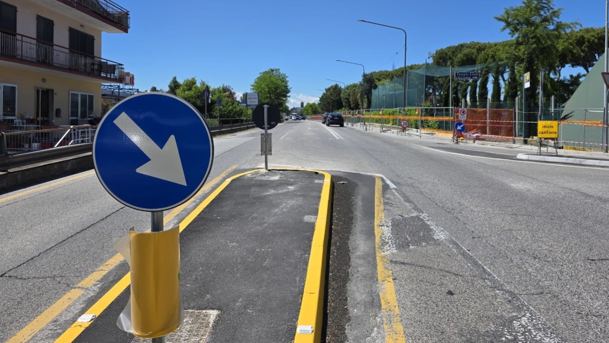 Riccione, lavori alla fibra ottica: cambia la viabilità in viale Giulio Cesare - 