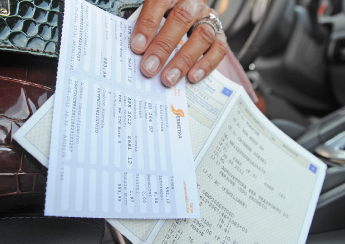 Bollo auto: in Emilia-Romagna il risparmio potenziale arriva fino a 244 milioni di euro - Foto Ansa