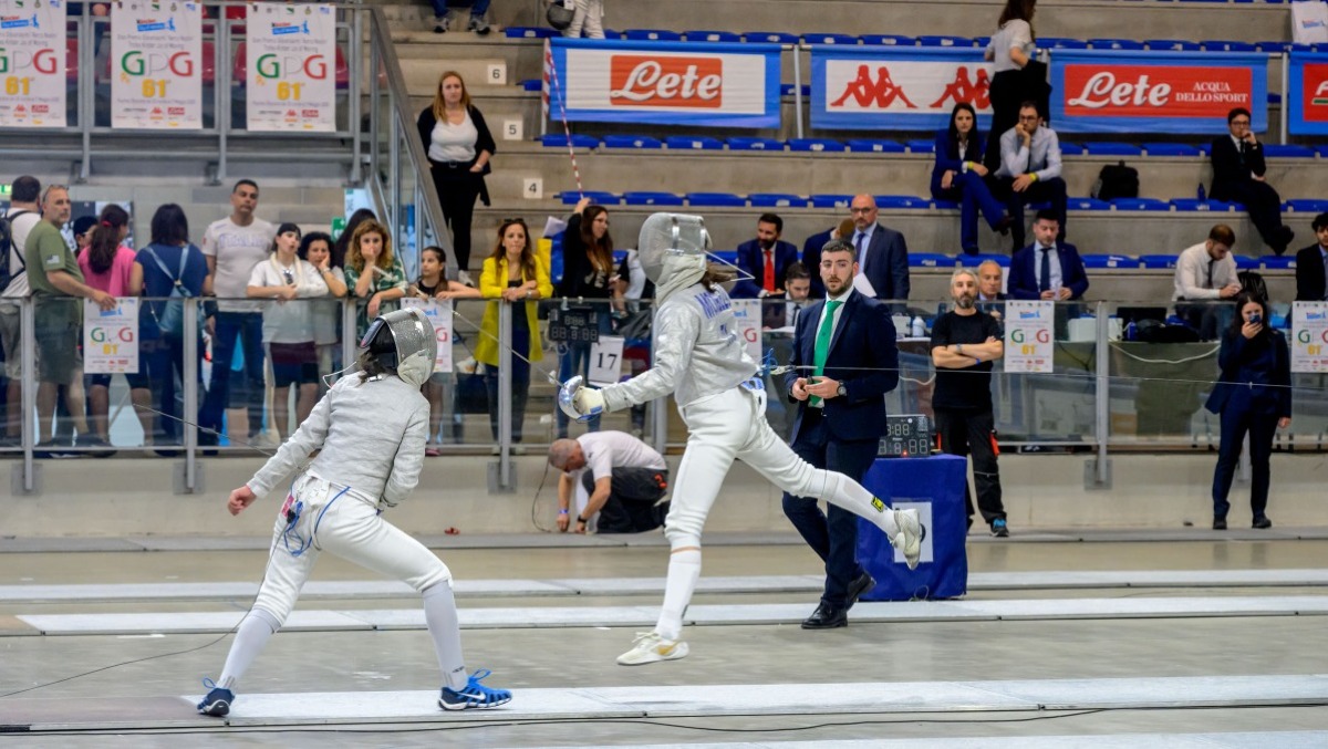 Riccione, al Playhall un autunno da migliaia di atleti - Le atlete della scherma riccionese