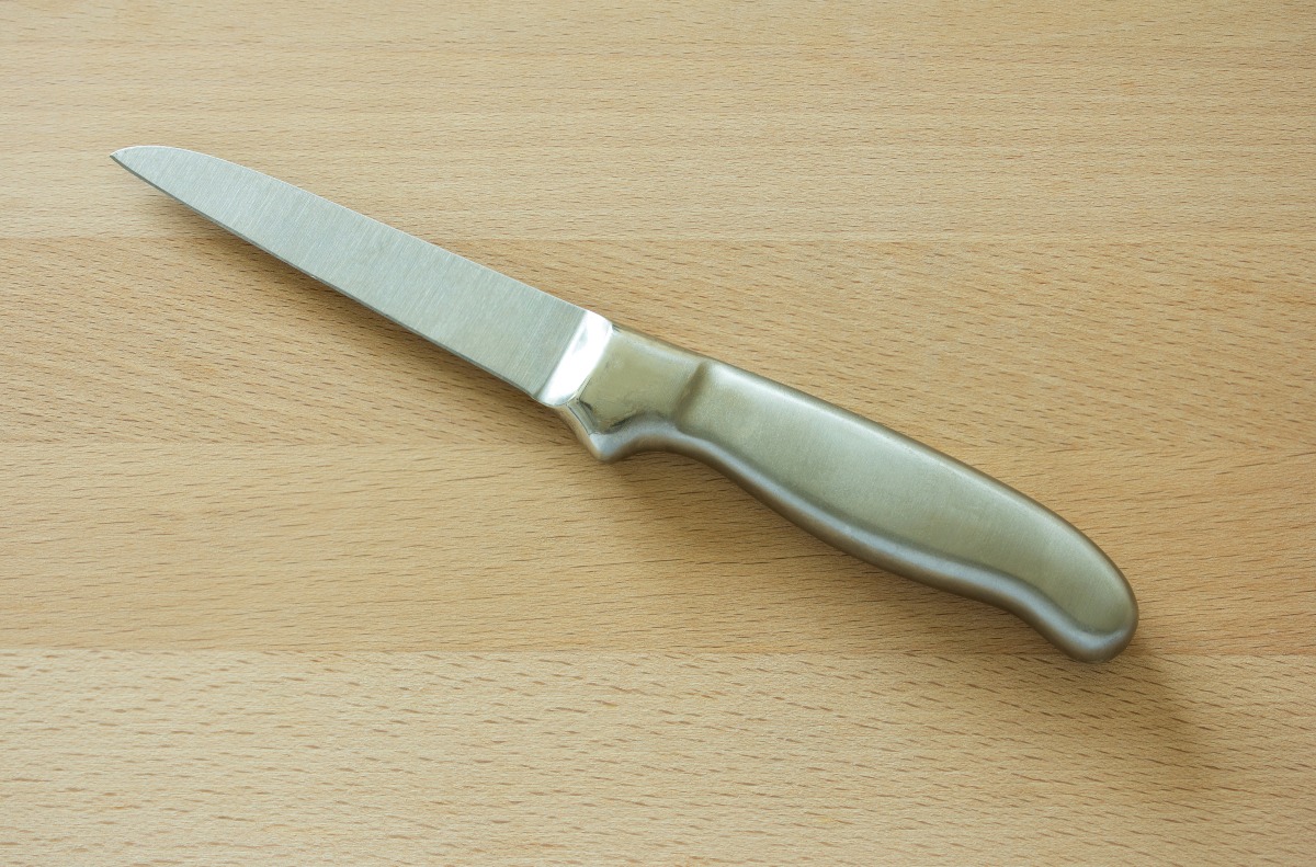 Bimbo di 6 anni scoperto a scuola con un coltello nello zaino - Repertorio