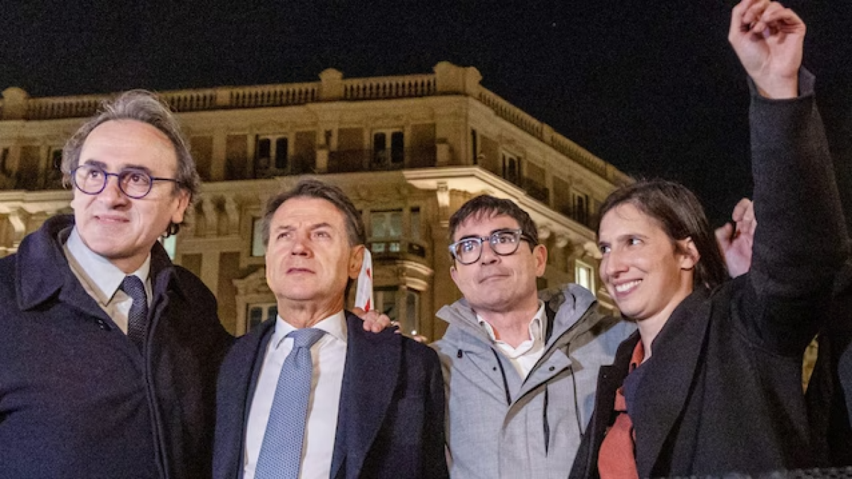 Sondaggi politici, il centrosinistra supera il centrodestra: 43,8% contro 42,5% - 