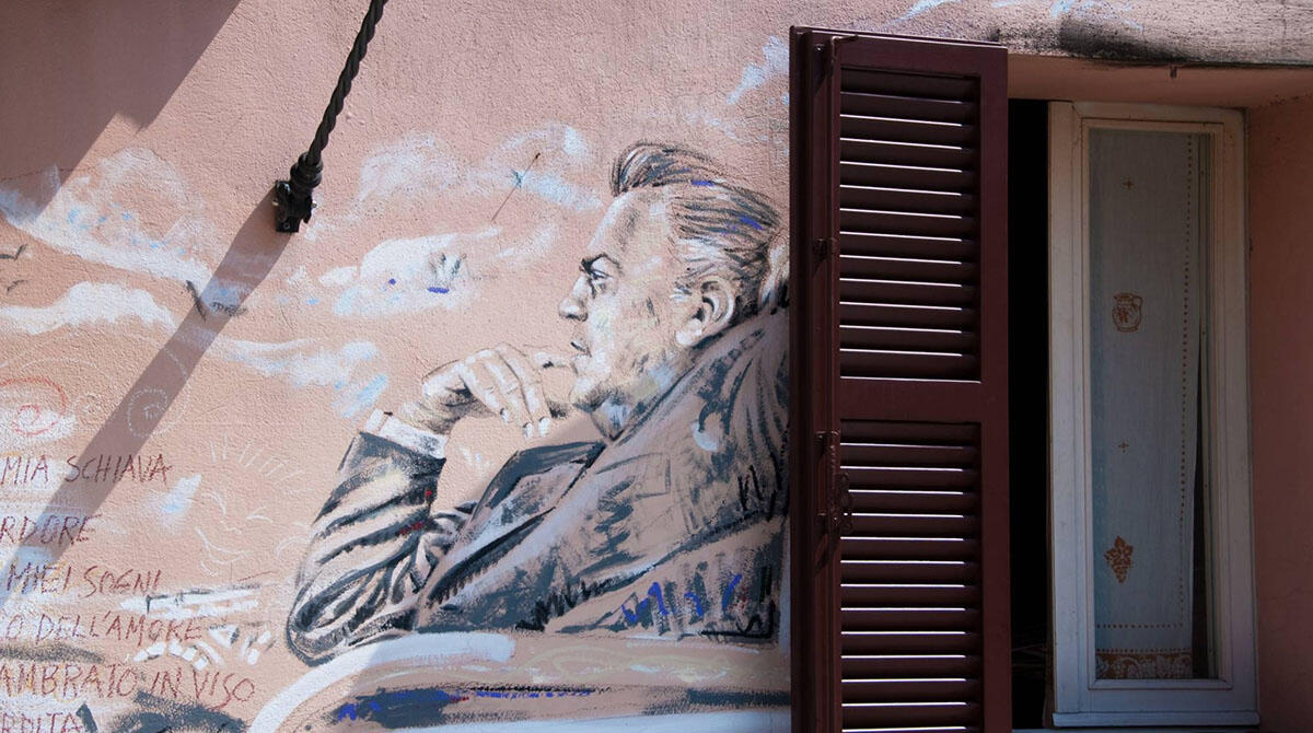 Da Fellini al mondo: il cinema torna a parlare al Palazzo del Fulgor - Murales di Federico Fellini, Rimini