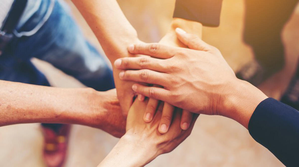 Adozioni e affidi, a Rimini crescono le richieste dei single: ridotti i tempi di attesa - 
