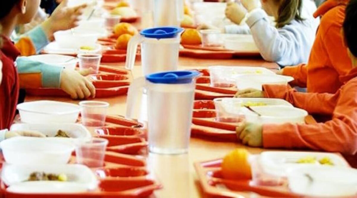 Cattolica, 55.000 euro per aiutare le famiglie a sostenere i costi della mensa scolastica - Mensa scolastica (repertorio)