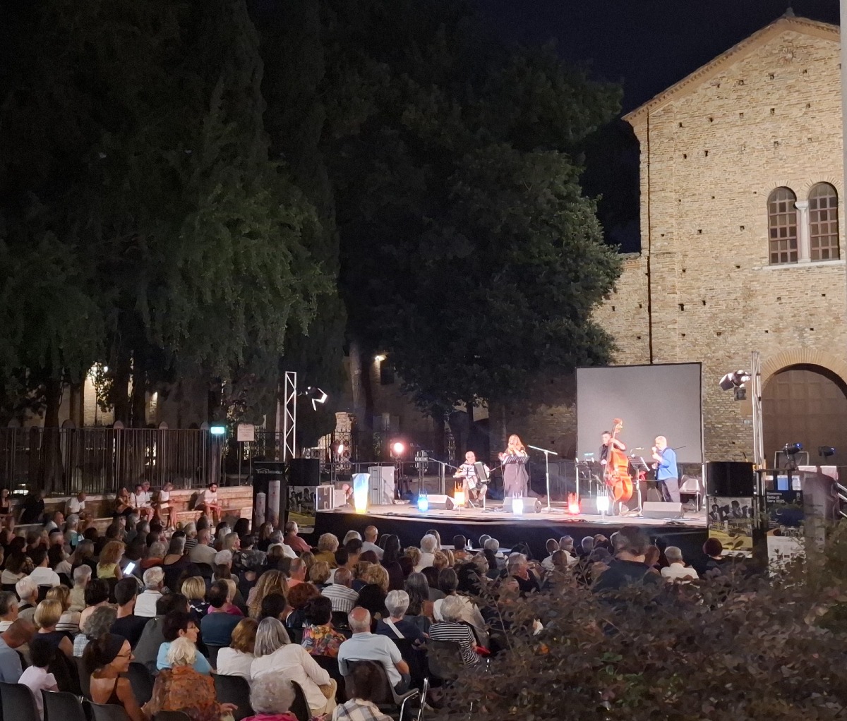 Sant’Agata Feltria, al Teatro Mariani va in scena “Amore… Canzoni Senza Fine” - 