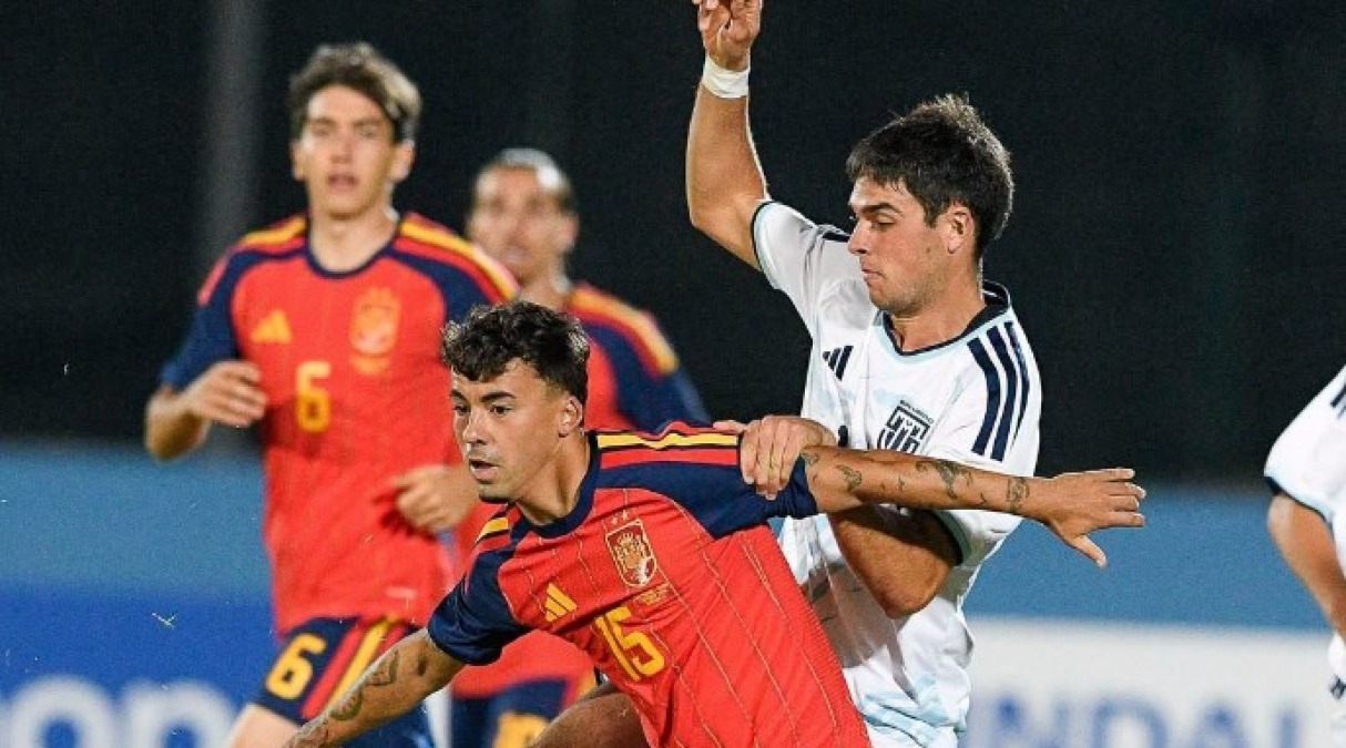 Calcio, Qualificazioni Europei: Spagna a valanga su San Marino (0-13) - Nicolò Semprini in azione