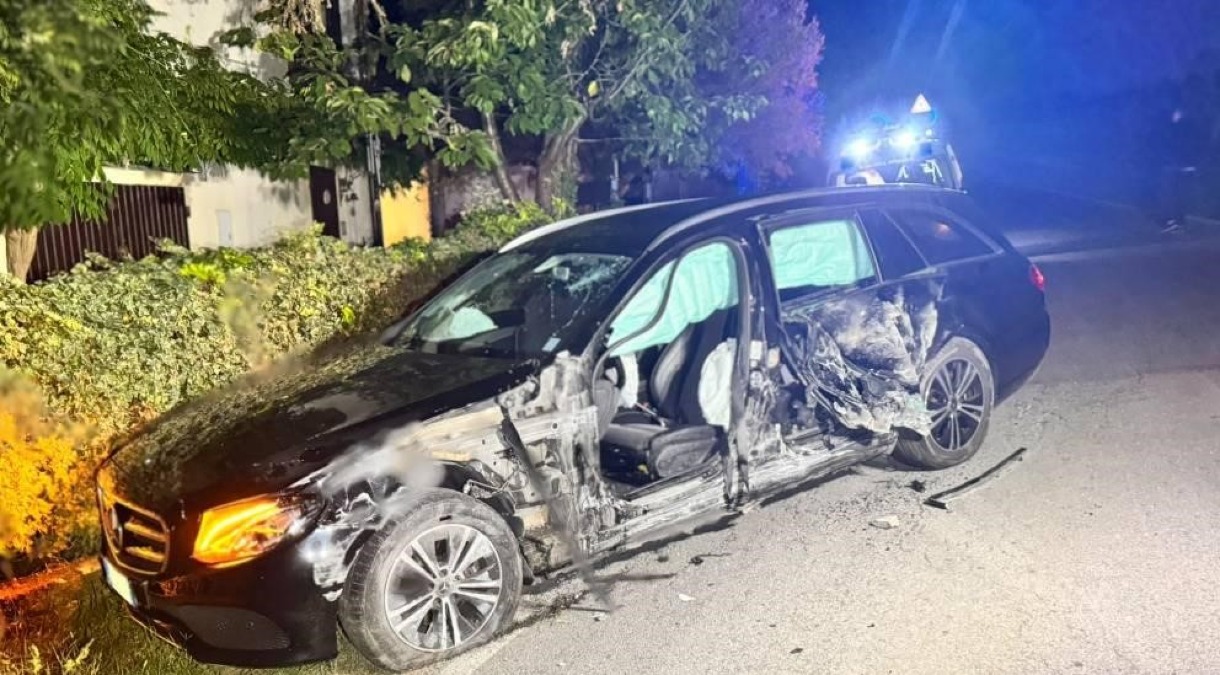 Santarcangelo: sbatte con l'auto contro recinzione di una casa e scappa. A bordo anche un coltello: denunciato - 