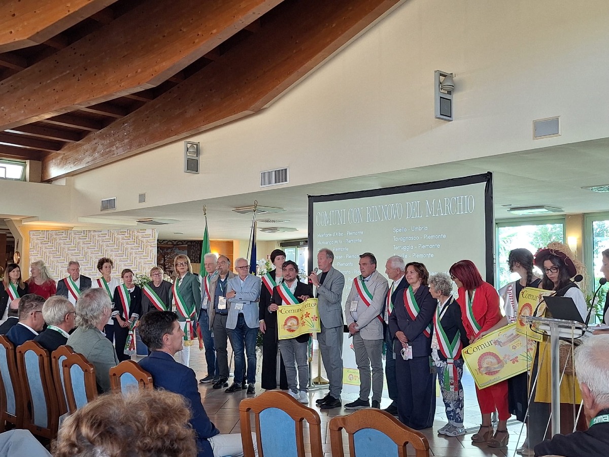 Bellaria Igea Marina al Meeting dei Comuni Fioriti: premiate le scuole - 