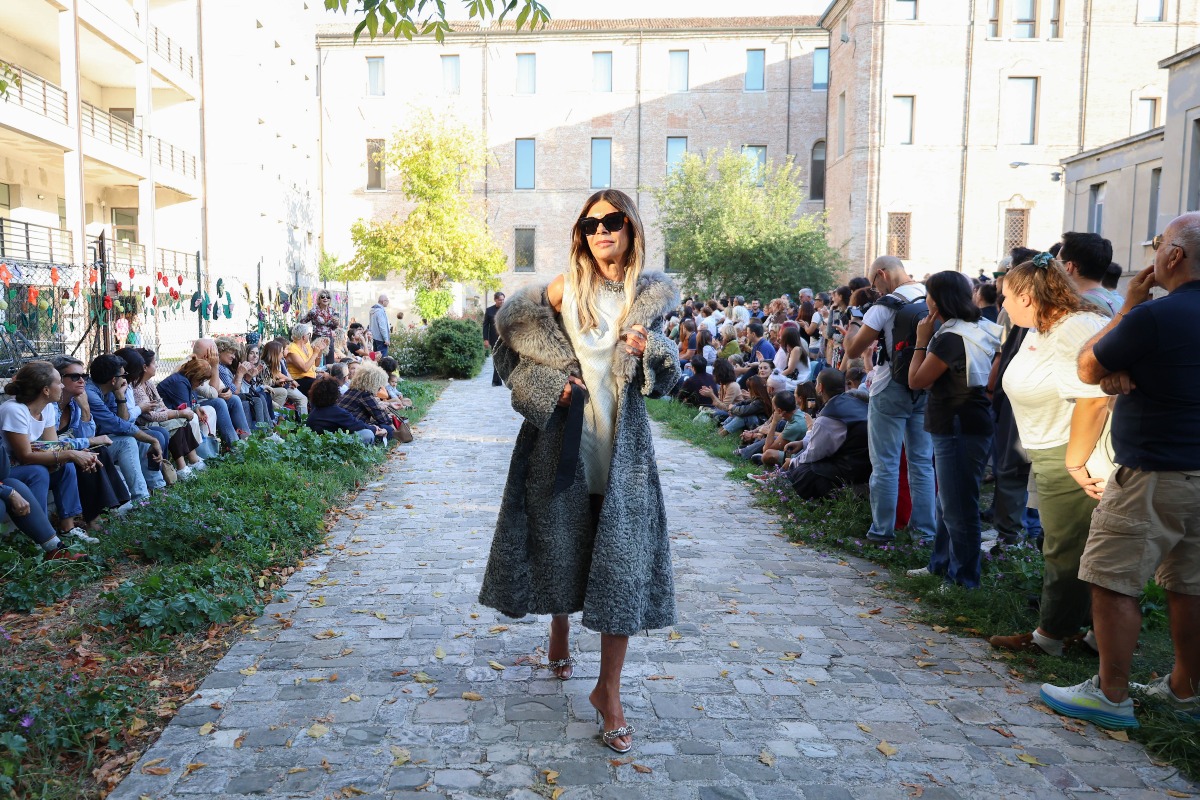 Rimini, la moda prova a cambiare passo: Rivestiti chiude con la Social Runway - 