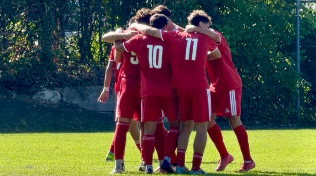 Calcio Prima, Trivulzio: 'Victoria, buon avvio. Ai giovani dico: stupitemi' - Il Victoria esulta