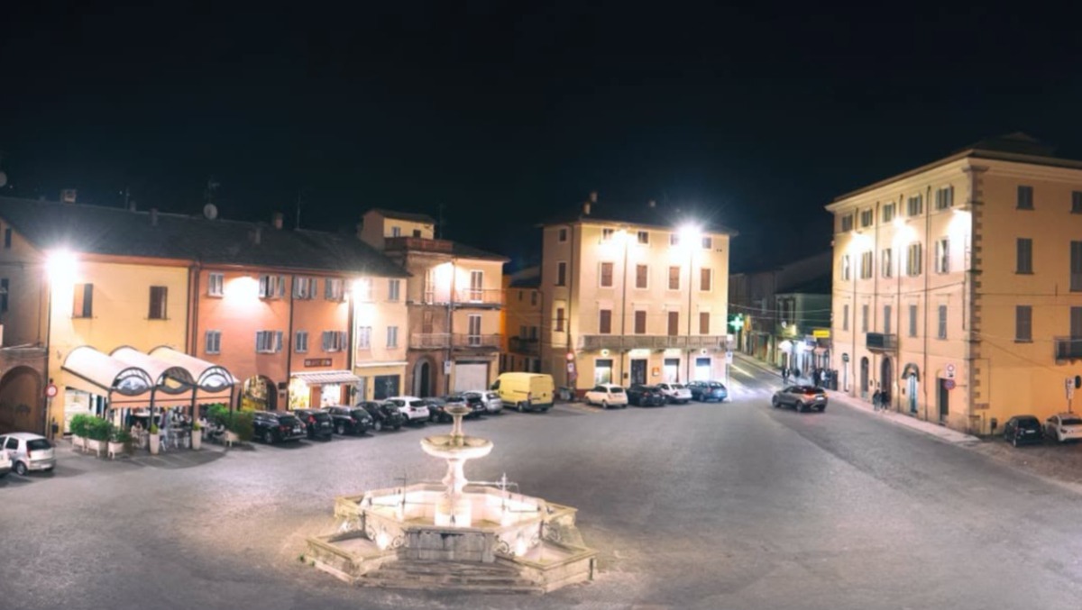 Novafeltria, dal nuovo terminal autobus al futuro della piazza: l'amministrazione traccia ii bilancio - Piazza Vittorio Emanuele II Novafeltria