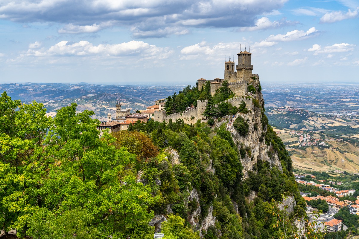 Coppia di turisti restano chiusi nella Prima Torre di San Marino - 