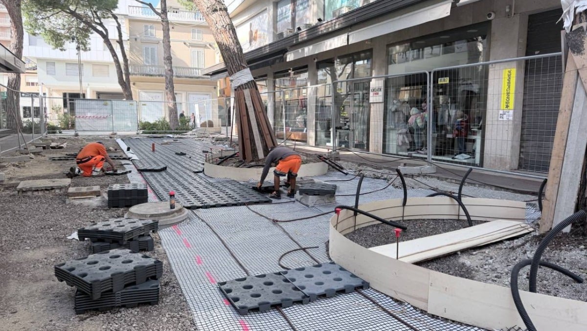 Riccione, scoppia sui social il caso del cantiere in viale Gramsci: scontro tra sindaca ed ex sindaca - Cantiere di viale Gramsci