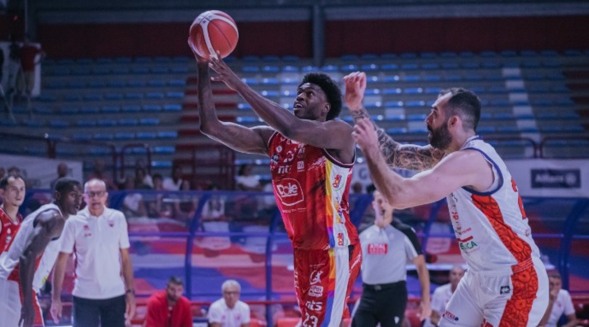Basket A2, Dole: alla scoperta della Flats Service Fortitudo - 