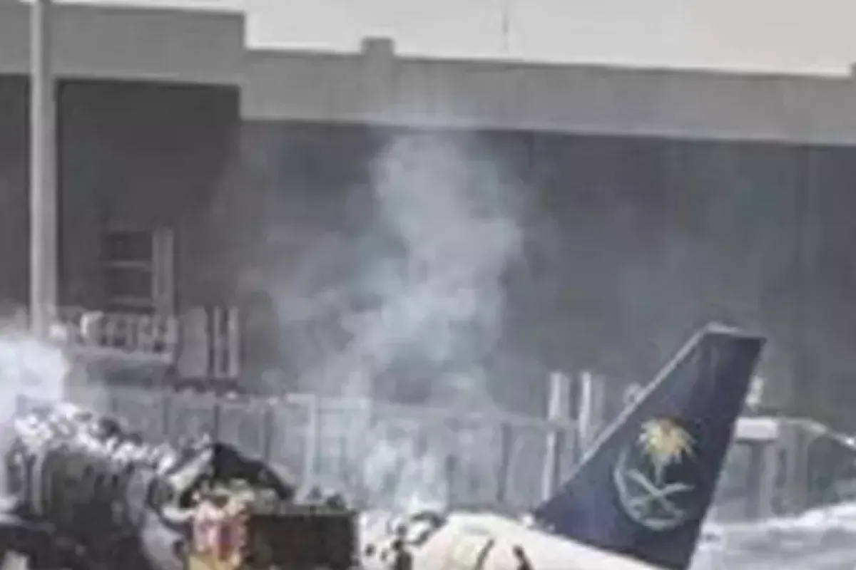 Missile degli Houthi sull’aeroporto di Riad: 12 morti e oltre 300 feriti - 