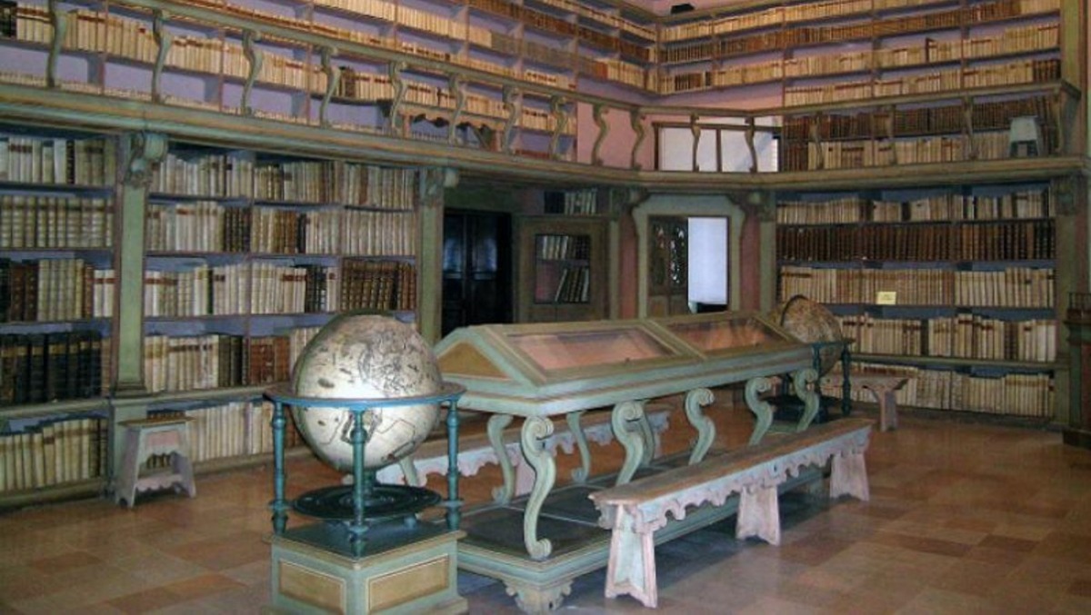 Rimini, Annio Maria Matteini racconta cinquant'anni di architettura - La biblioteca Gambalunga 