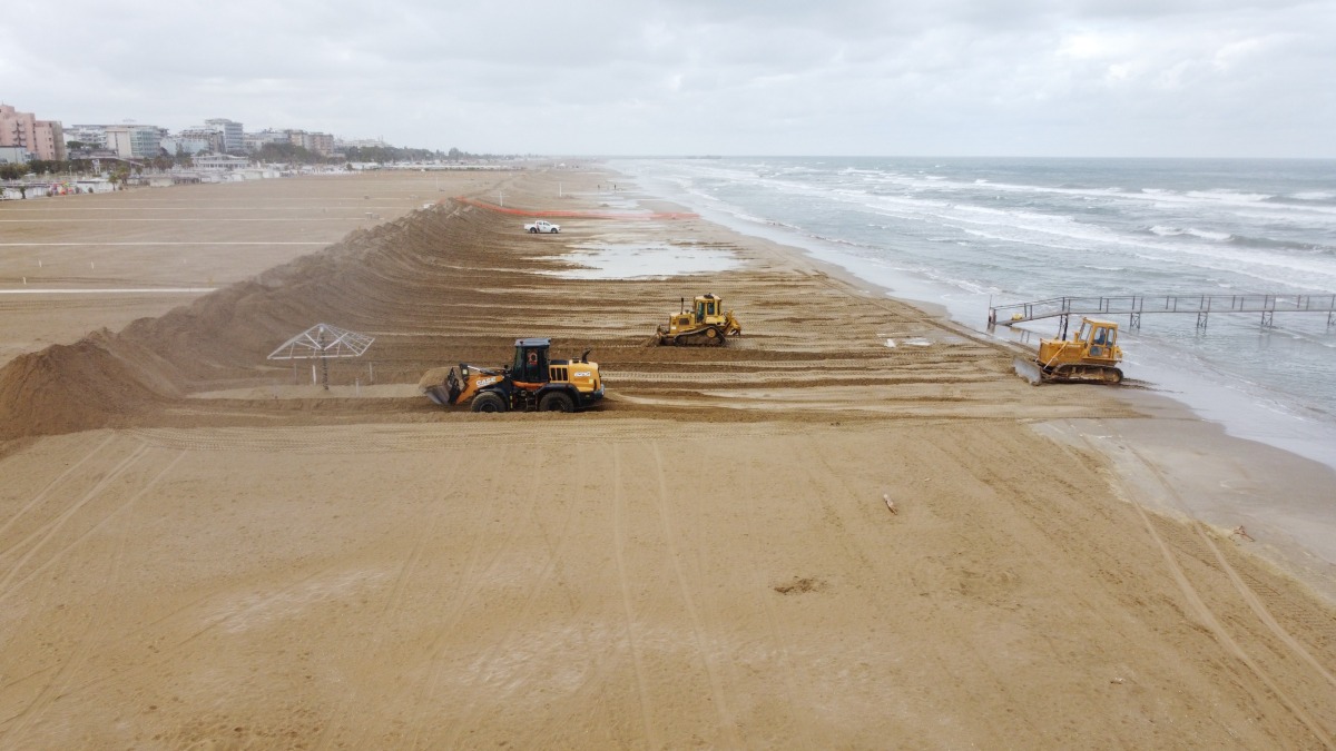 Rimini, dune invernali sulla spiaggia: lavori entro fine ottobre - I lavori sulla spiaggia 