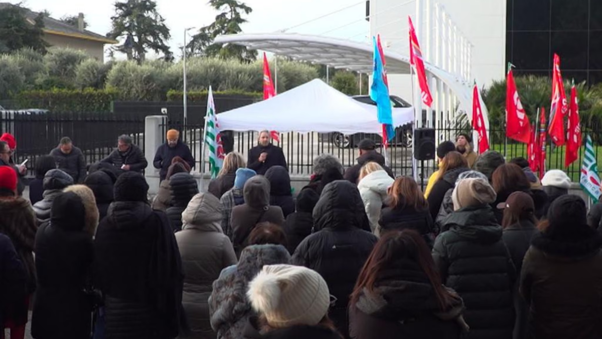 Aeffe, Petitti: «Preoccupazione per gli stipendi e il futuro della moda riminese» - Foto Rai News