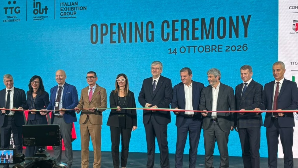Il Ttg taglia il nastro: "Il turismo cambia pelle e Rimini punta sulle esperienze" - Il taglio del nastro 