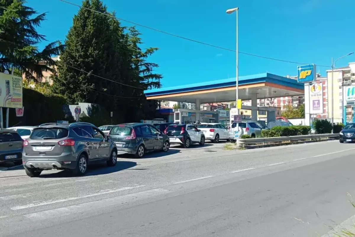 Caro carburanti, autotrasportatori avvertono il governo: "Pronti a valutare un fermo nazionale" - PH ANSA
