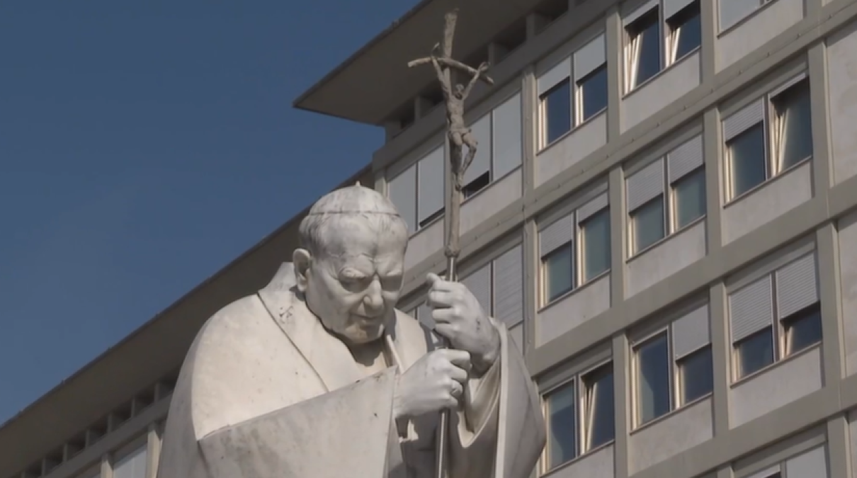 Il Papa al lavoro al Gemelli, il nodo di Angelus e viaggi 'buona ripresa' del polmone' - 