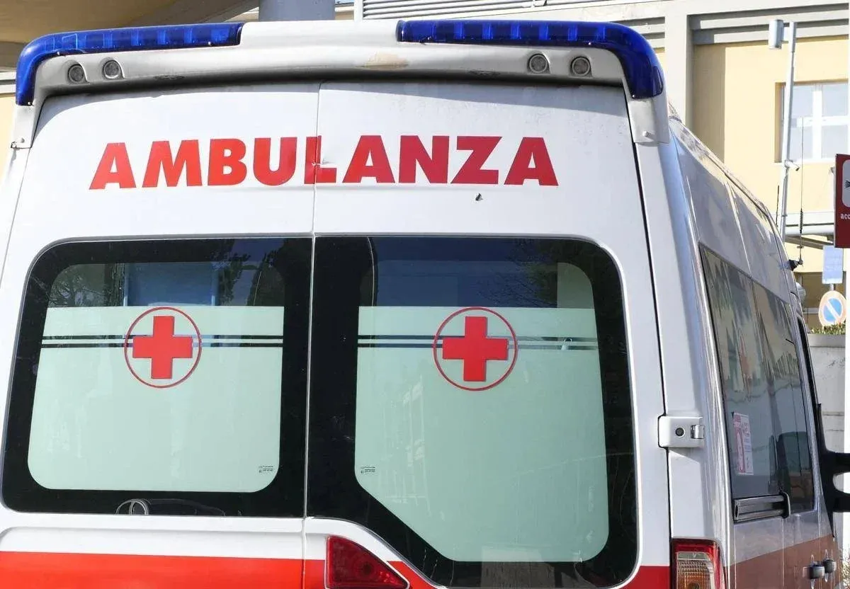 Tragedia sull'E45, muore un agente di Polizia: investito mentre scortava i tifosi dell'Avellino - 