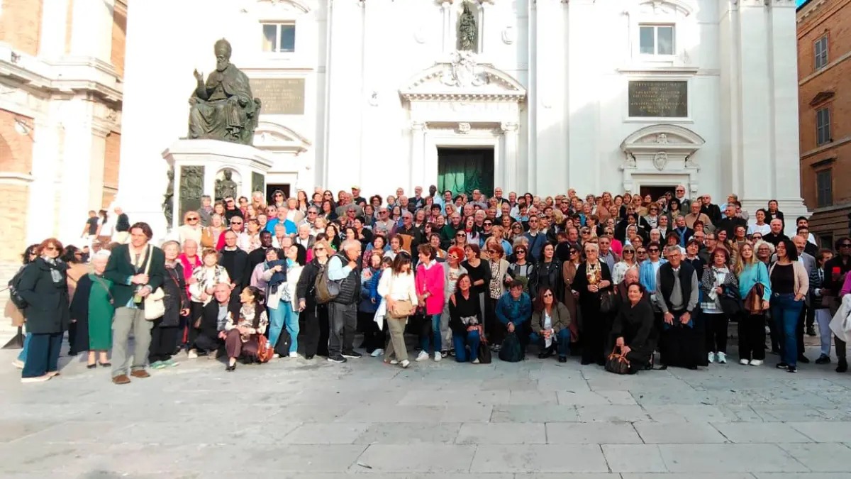 Diocesi di Rimini in pellegrinaggio a Loreto: in centinaia per pregare per la pace - 