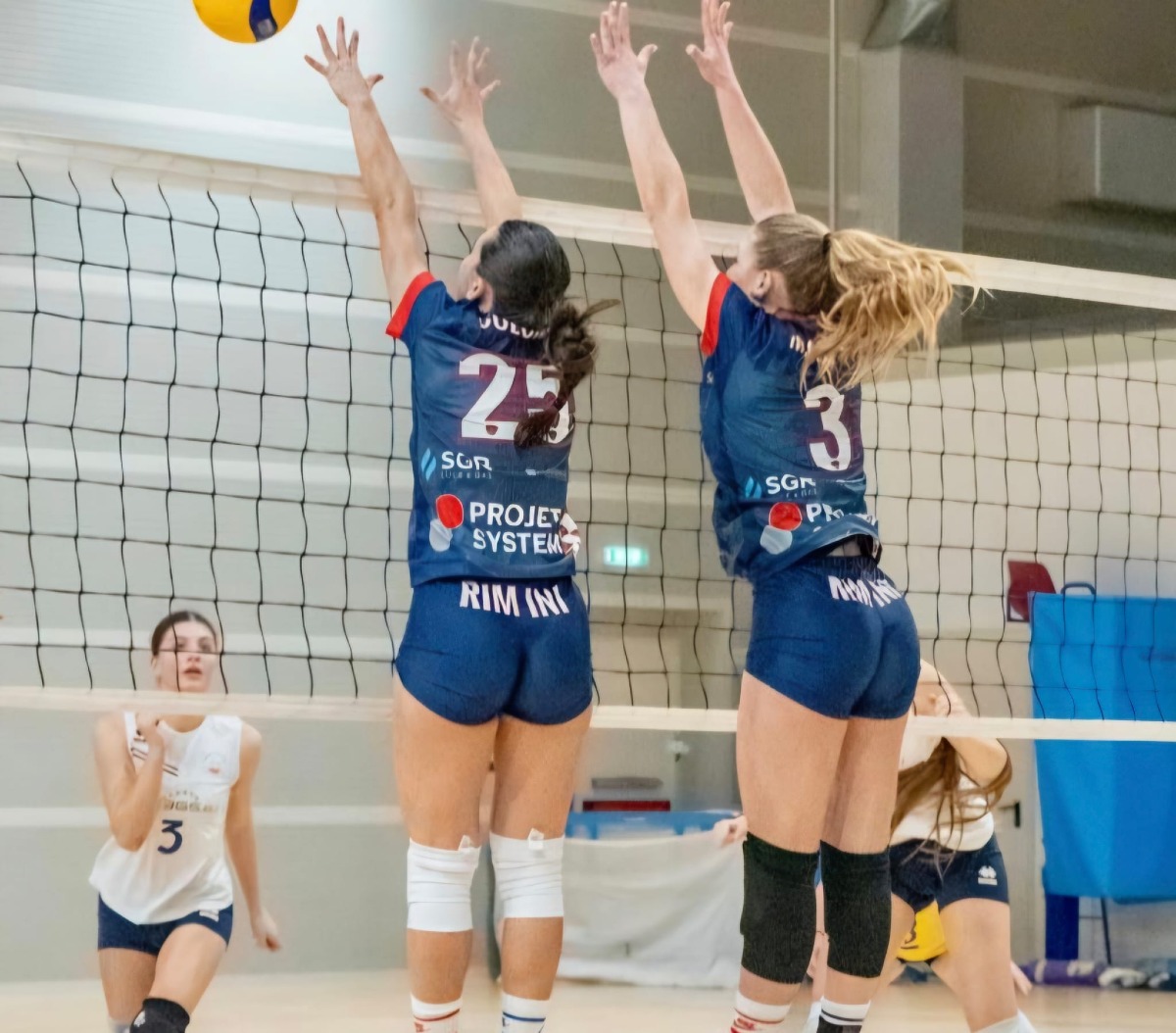 Volley C femminile, la Projet perde la prima al tie-break  - La Projet a muro