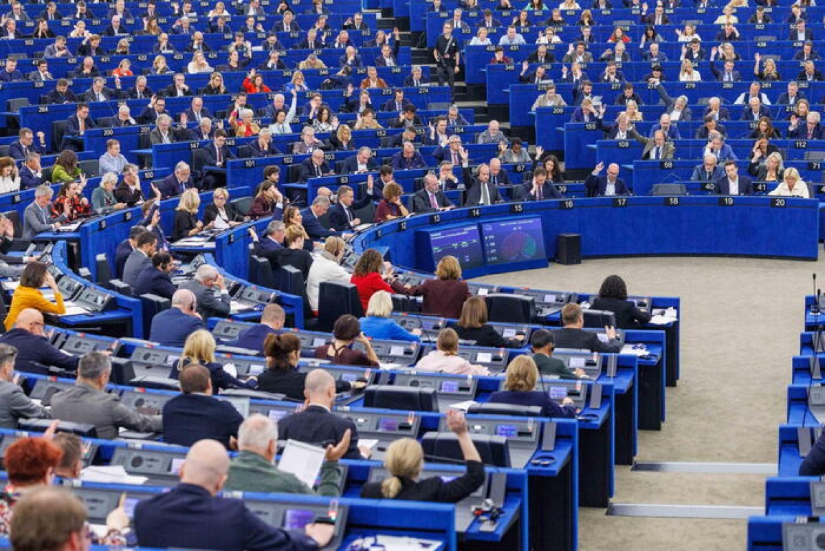 Proteste in Francia e Italia, l’Ue indaga su possibili regie straniere - Plenaria Pe, dibattito su proteste di 'estrema sinistra' in Francia, Italia e Belgio © Ansa