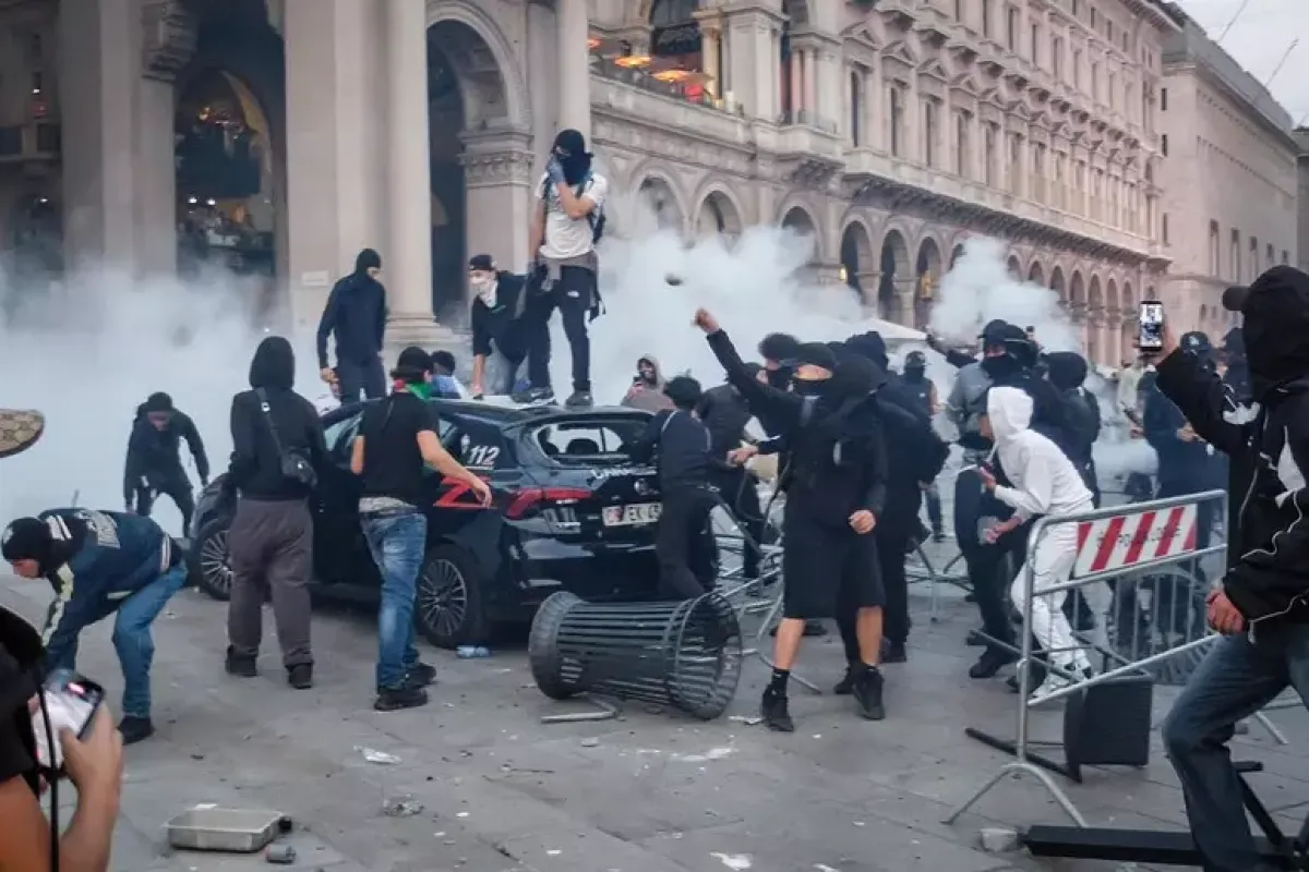 Scontri del 17-18 ottobre, perquisizioni in 18 città - ©Ansa