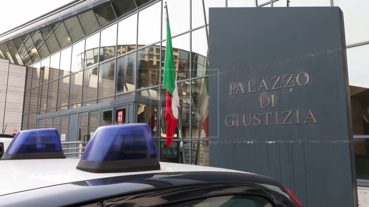 Rimini, accusato di abusi sulla sorella 14enne: chiesto il rinvio a giudizio per un 20enne - 