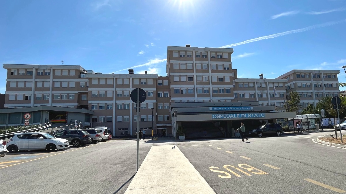 San Marino, cambia la sosta davanti all’Ospedale di Stato: disco orario e limite di tre ore - 