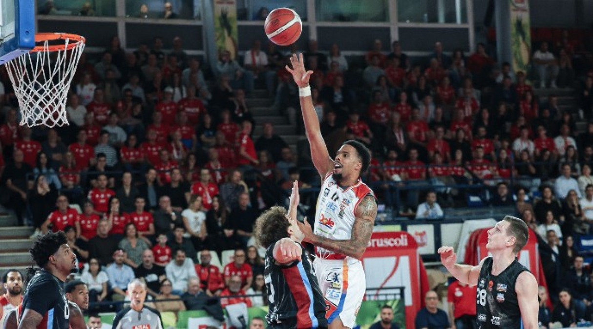 Dole alla terza vittoria di fila: Sebastiani Rieti ko (96-73) - Un attacco Dole