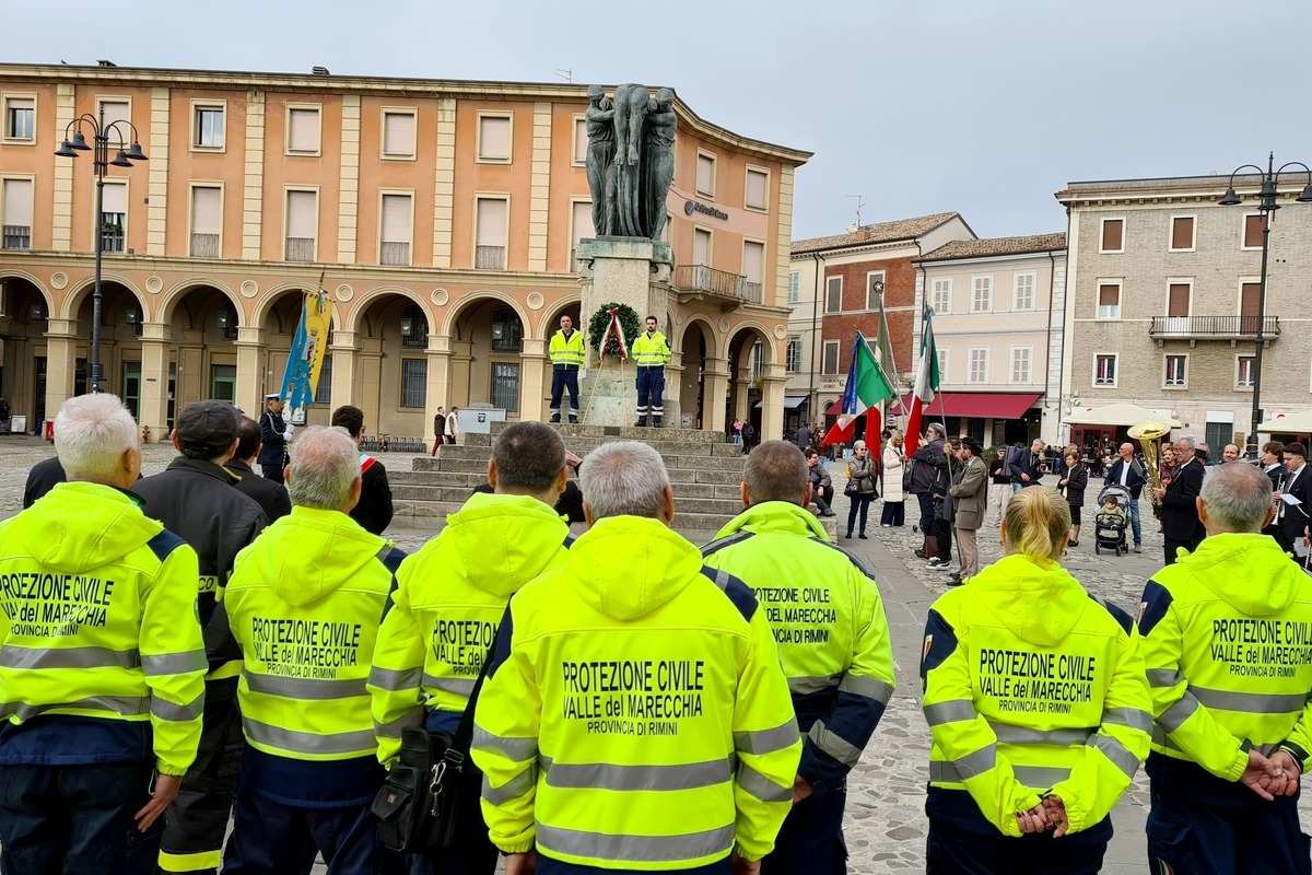 Festa delle Forze armate, Santarcangelo ricorda i caduti di tutte le guerre - 