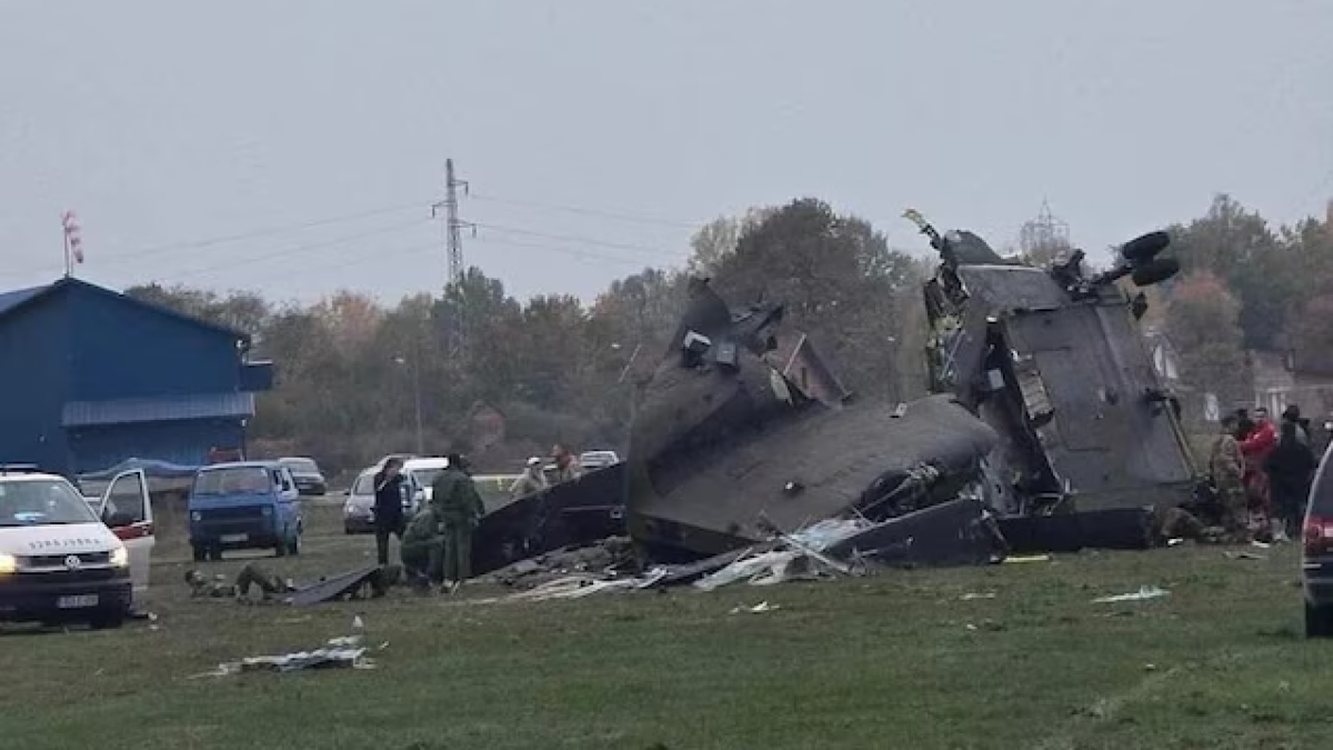 Elicottero italiano precipita in Bosnia: tre morti e dodici feriti - L'elicottero precipitato in Bosnia