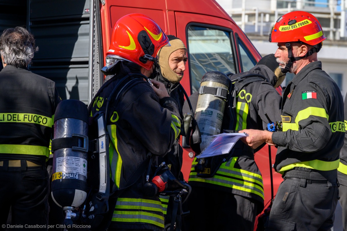 esercitazione in mare riccione
