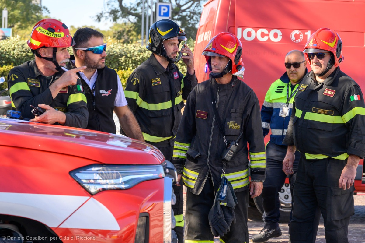 esercitazione in mare riccione